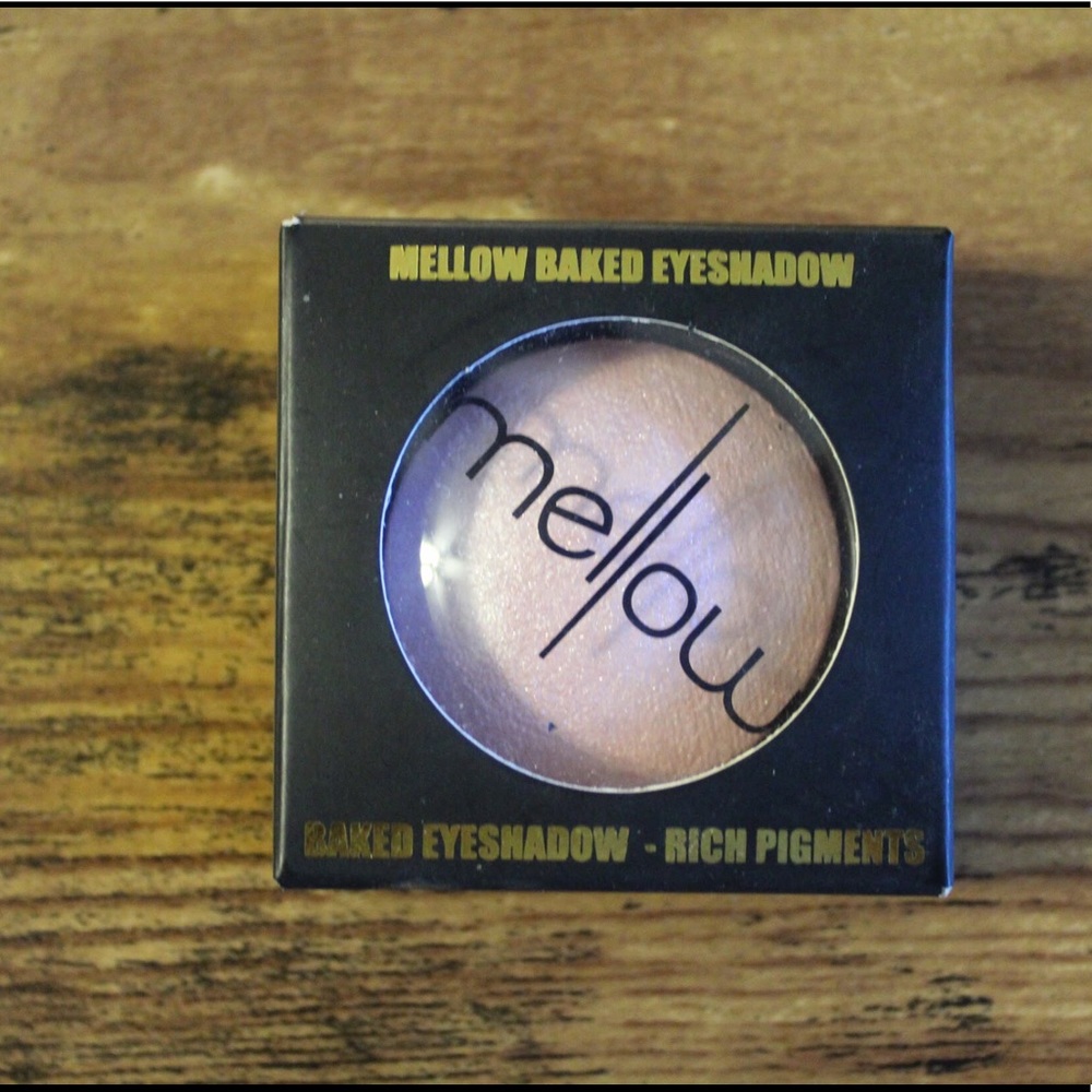 Mellow Cosmetics baked eyeshadow